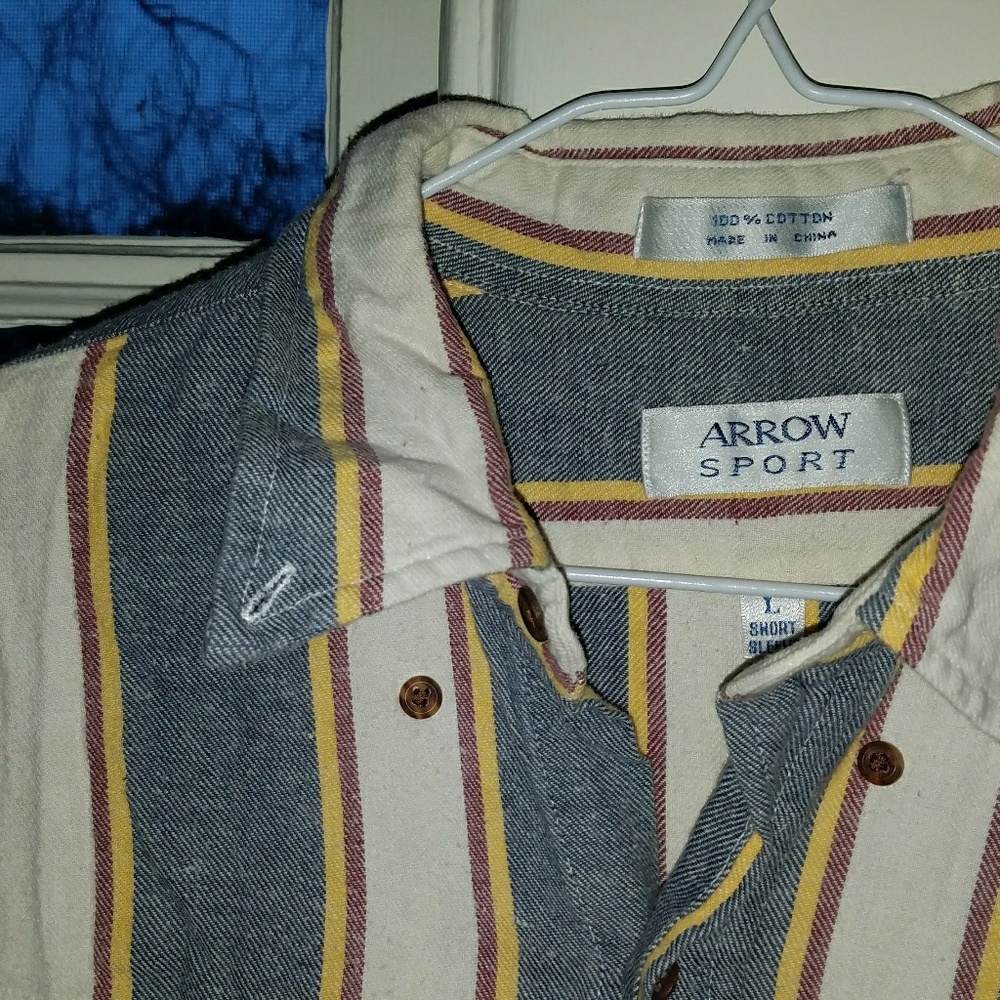 Retro Oversized Button-Up - Picture 2 of 4